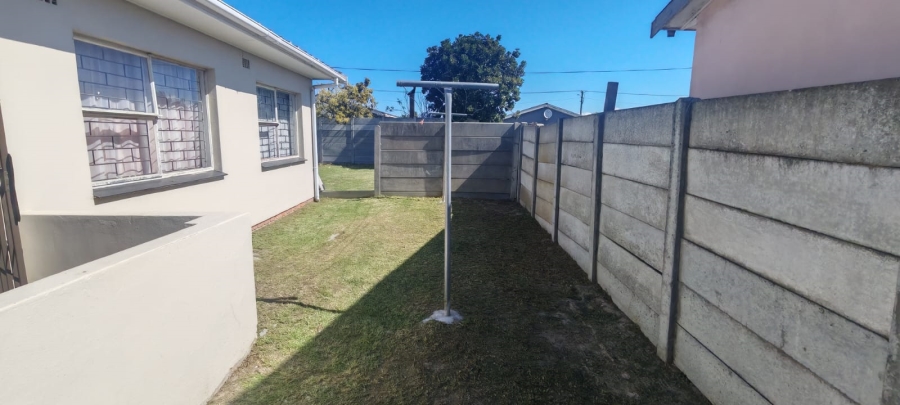 To Let 1 Bedroom Property for Rent in Stratford Green Western Cape